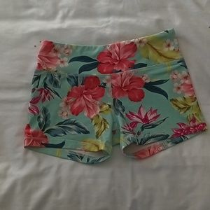 Tiny weightlifting shorts